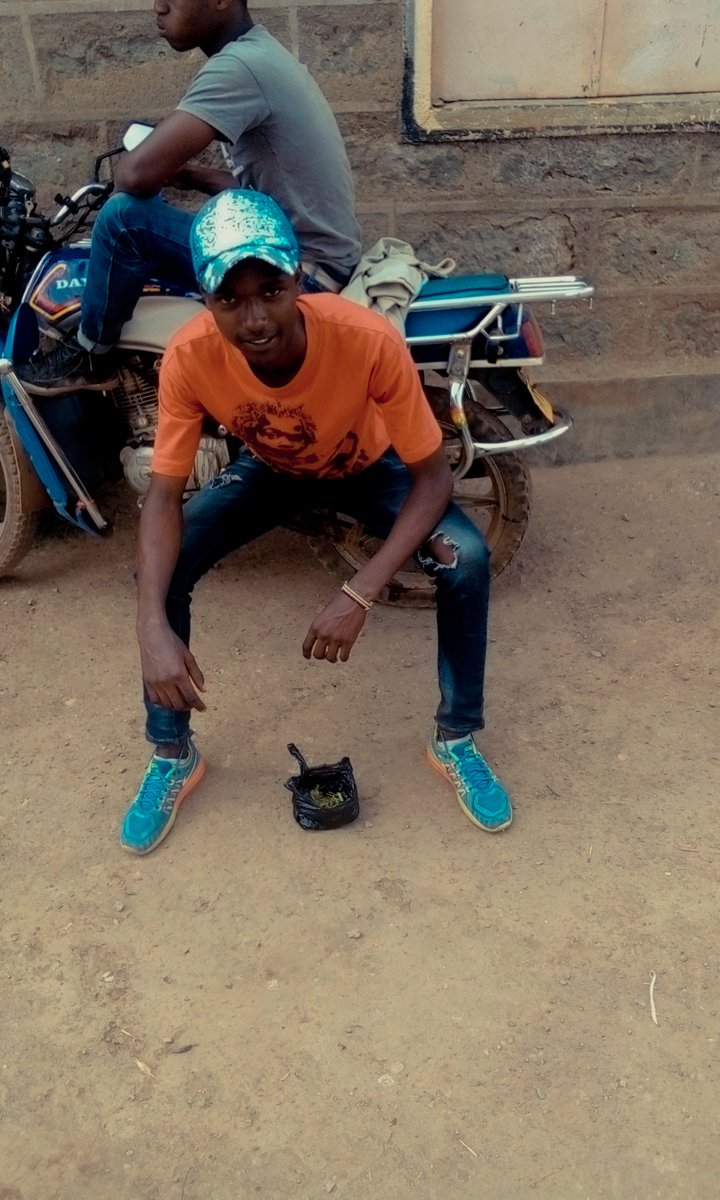 LMtheka's tweet photo. @mcfullstop  bro Leo big up yangu isihate nmekua realer joh https://t.co/TwfD5yloqz