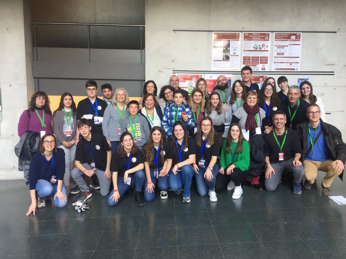 FEDACSantFeliu's tweet photo. @EscolesFEDAC Tenim el millor equip!!! Premi a l’esforç, constància, treball en equip, diversió i feina ben feta!! #fedacspace #campionsFLL #firstlegoleague #roadtoTenerife Felicitats equip!!! https://t.co/MjOJQBa4My
