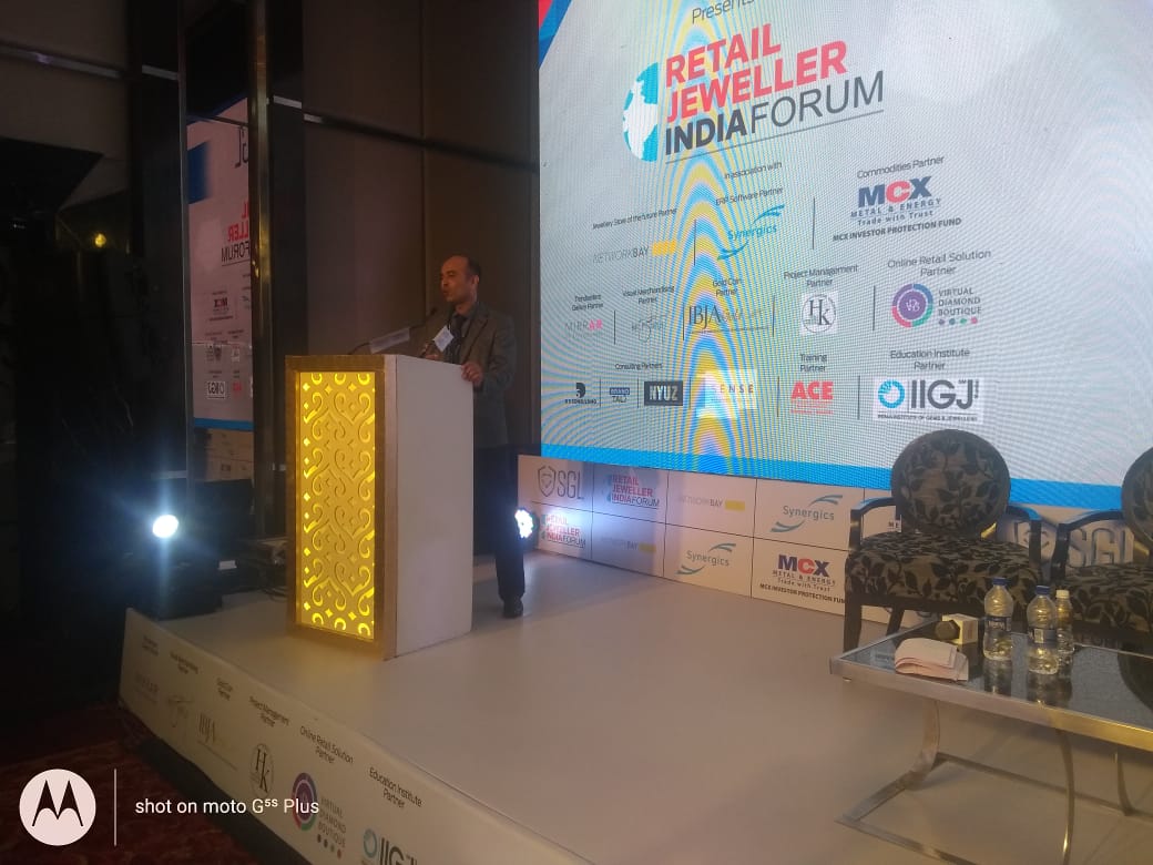 retailjwlrindia's tweet photo. Innovation at retail by @NyuzmakerNavin at #rjif #rjif2019 #retail #innovation #retail #innovatetowin https://t.co/oTCBhc8zTN