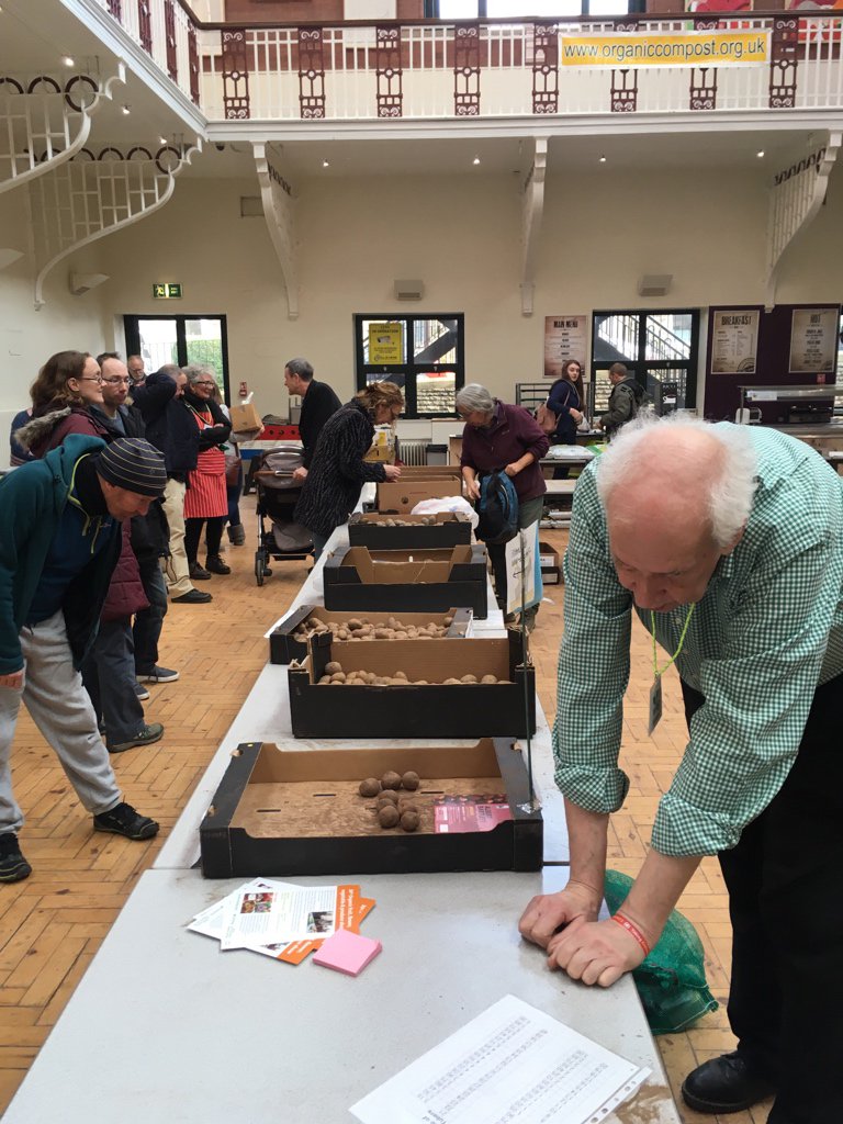 Forty minutes left to grab some spuds at #WYOG #PotatoDay