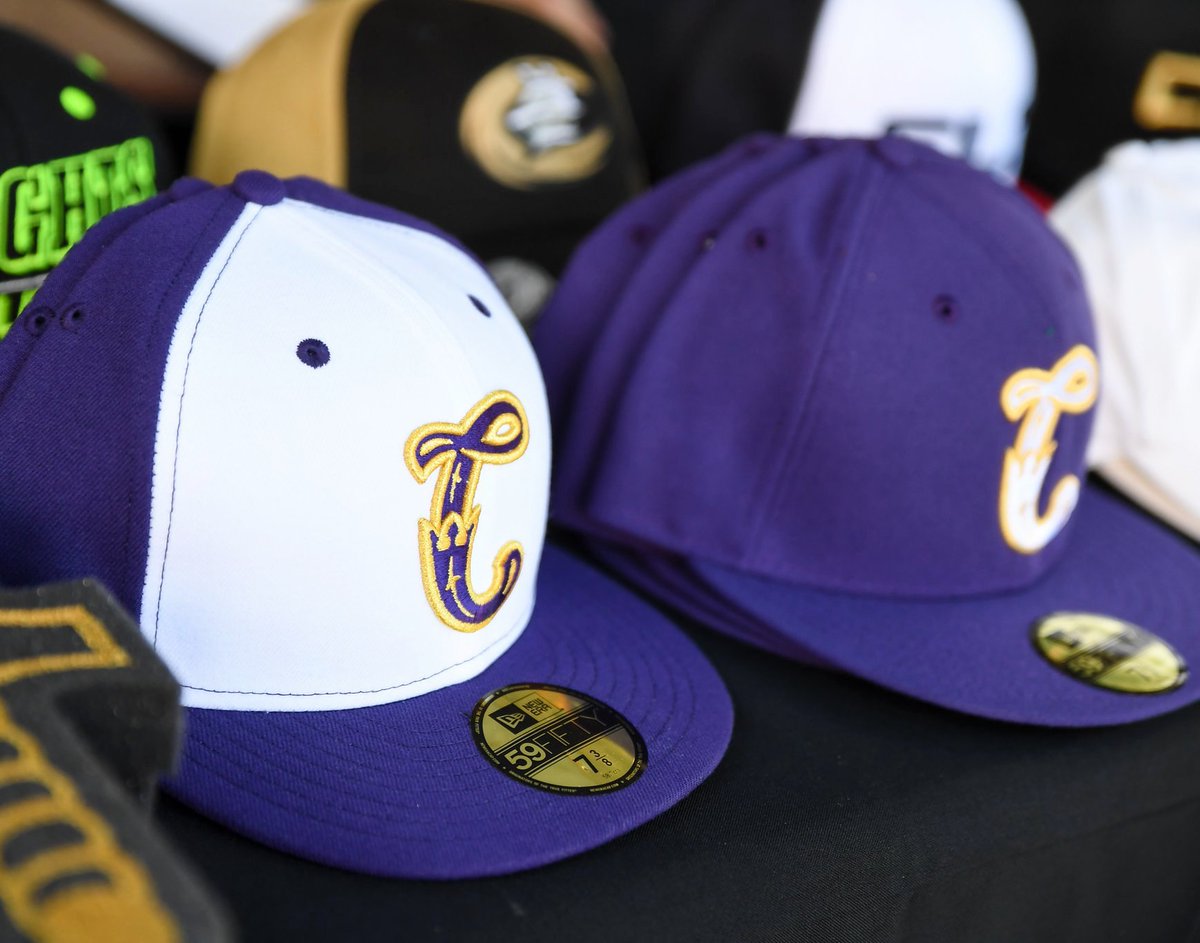 CLTteamstore's tweet photo. Looking for some @KnightsBaseball & @CaballerosdeCLT gear? Stop by BB&T Ballpark for tickets & check out the #ArmorShoppe! https://t.co/xPt6pqGx7K