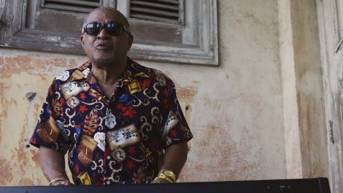 TubeCuba's tweet photo. #CubaTube, Pupy y los que Son Son (ft. C. Mucharima y Los Niche)- No Me Interesa, https://t.co/2kukMBc9Zf https://t.co/Oua1JtJwo0