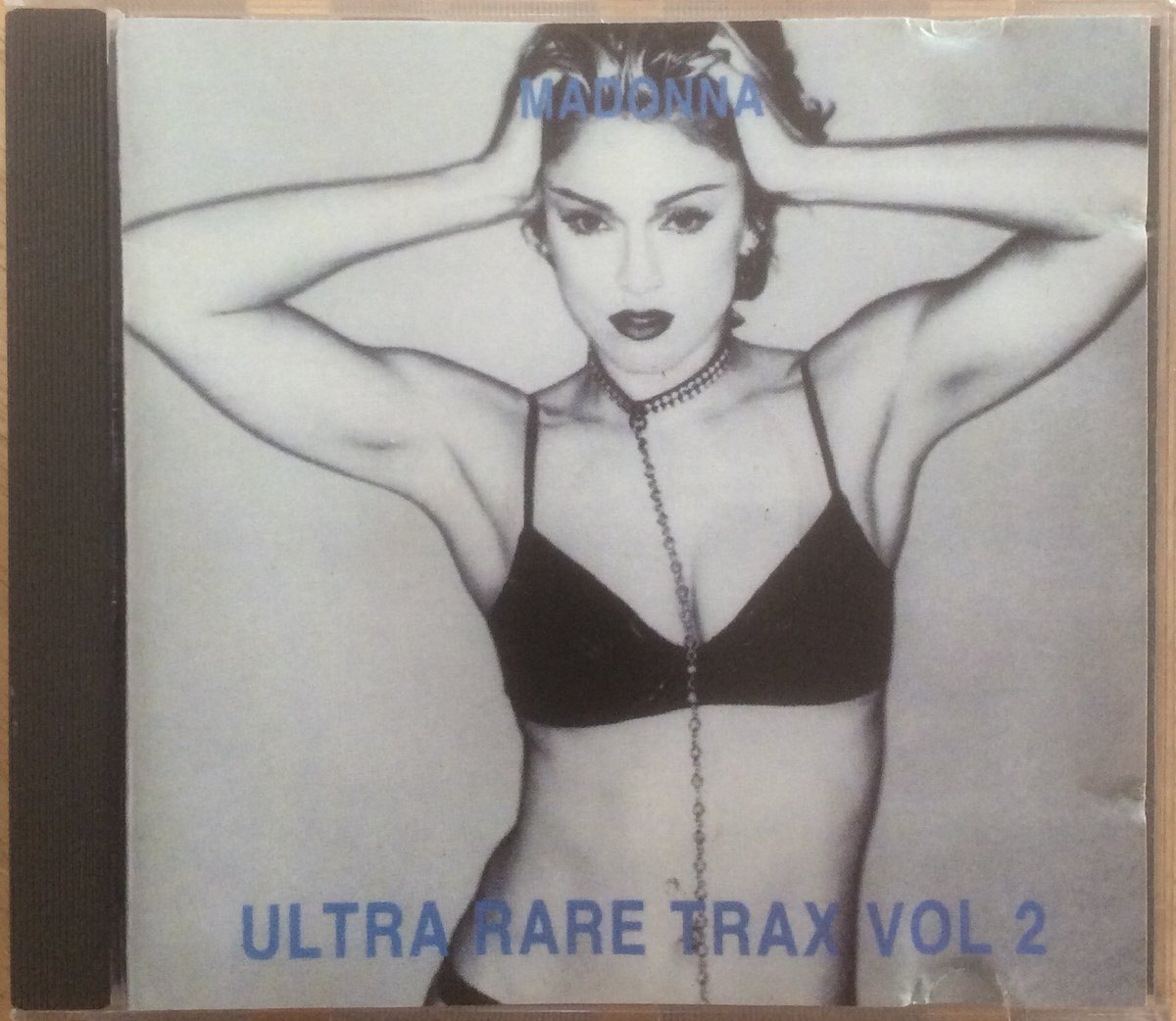 Poplifer73's tweet photo. 🚨 Find Of The Day - Part One 🚨
Madonna ‘Ultra Rare Trax Volume 2’
20p !!!!!!
Bootleg but some great DMC mixes on there.
#Madonna #DMC #BootlegCD #CharityShopFind https://t.co/mK3vvhdTUZ