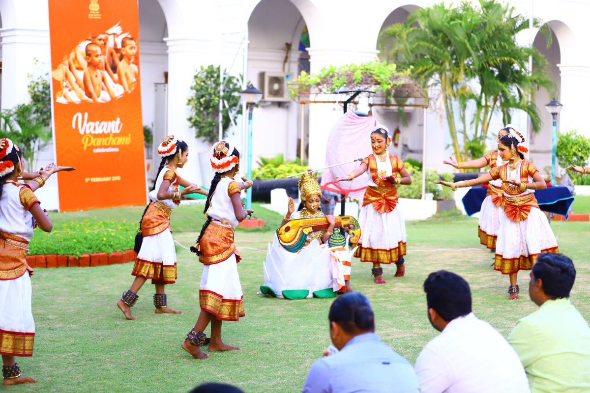 saraswati vandana dance