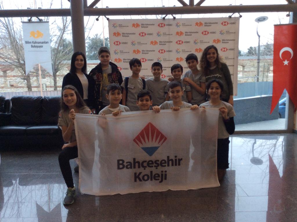 Bahcesehirum's tweet image. Okul robotik takımımız Ümraniye Lego Team FLL için turnuvada yerini aldı. #codingBK @duygubiyikoglu @bsraltntas @CGaripagaoglu