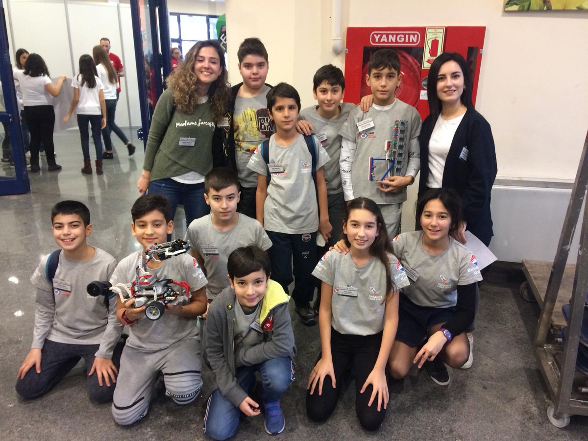 Bahcesehirum's tweet image. Okul robotik takımımız Ümraniye Lego Team FLL için turnuvada yerini aldı. #codingBK @duygubiyikoglu @bsraltntas @CGaripagaoglu