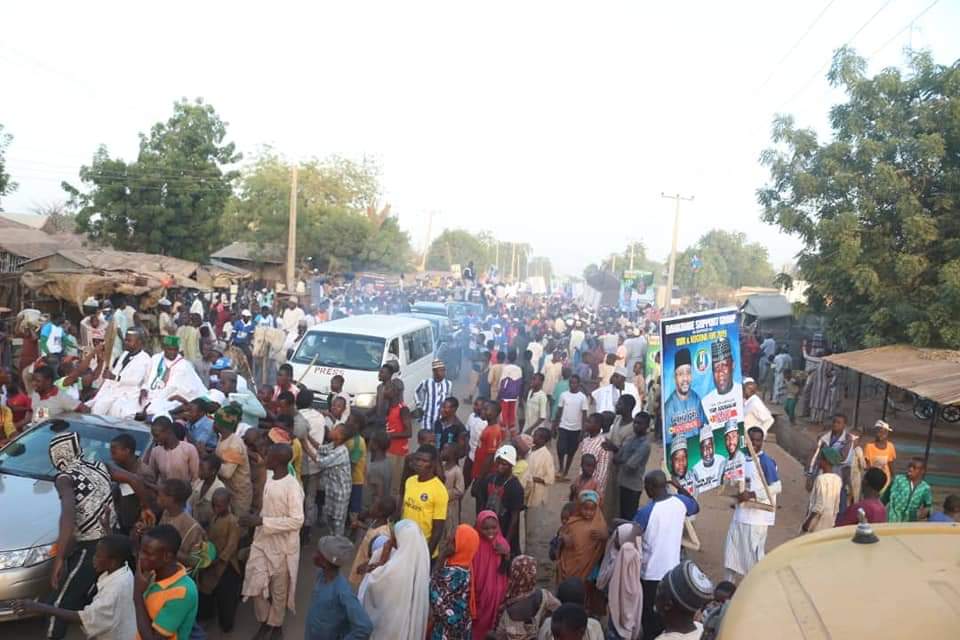 mancy4real's tweet photo. Feb. 9th, 2019!
Yari @AA_Yari2015 Takes Mega Rally for PMB @MBuhari /Koguna 2019 @koguna33 to Anka/Talata Mafara LGAs #VotePMBnMSI #FormidableForce #VoteForTransformation #KogunaDaAlheri #TheMomentIsNow @inecnigeria @BashirAhmaad @A_Oshiomhole @koguna2019 @Koguna_ https://t.co/p4aAtQfJTe
