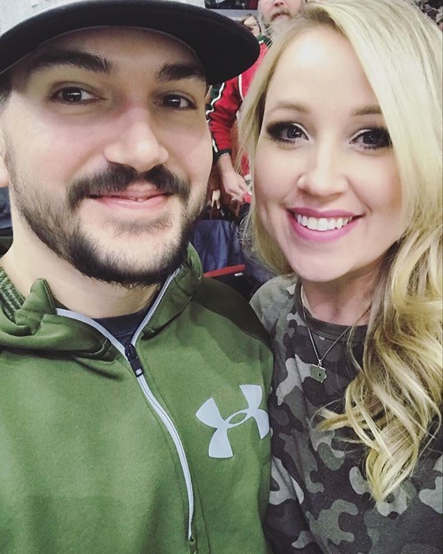 steferslase's tweet photo. Embracing the cold and ice with some hockey!
❄️🏒⛸
#datenight https://t.co/6vJhEU6pge https://t.co/CvqrABzGVW