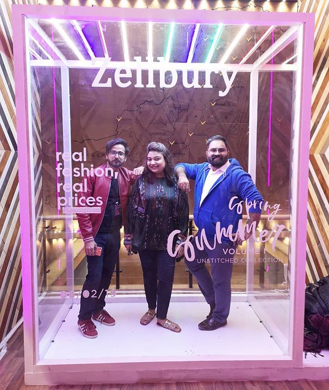 zainwain's tweet photo. Real Fashion, Real People.
What do you say?? .
.
.
.
.
.
.
.
.
.
.
.

#Zellbury #IqraAziz #RealPrices #RealFashion #StringPR #bloggers #fashionista #friends #dostlog #ootd #fashionistastyle @zellbury @stringpr @fahnisen12 @mitchkoway https://t.co/8LHUM2iNwh https://t.co/KiIYcg44oc