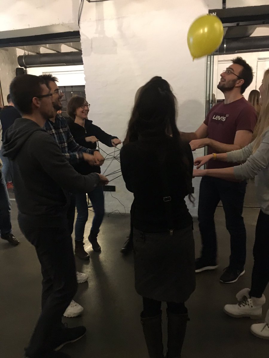 karlroyle's tweet image. Playing #agile  games with @AgileHumans  and @Jazilla  in #startitbelgrade teams and agile  great  #agilemeetup  #belgrade2019  @wlv_education @UOWEdObs