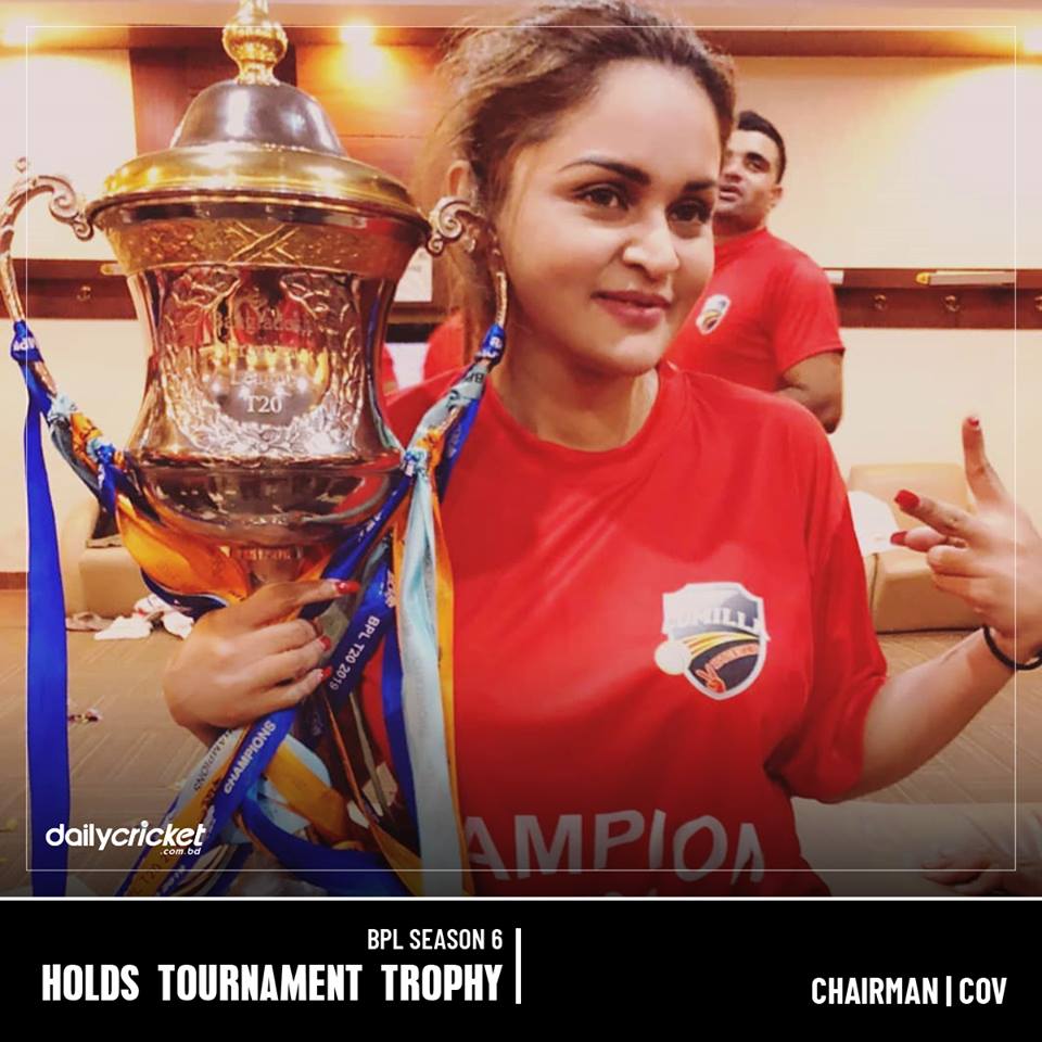 dailycricketbd's tweet photo. Photo album of 🏆 Winning Team! @ComillaV 😂
P.C: #ComillaVictorians 

#BPLSeason6 #BPL2019 #BPL19Final #BPLFinal #dailycricket https://t.co/0O1pydVNrg