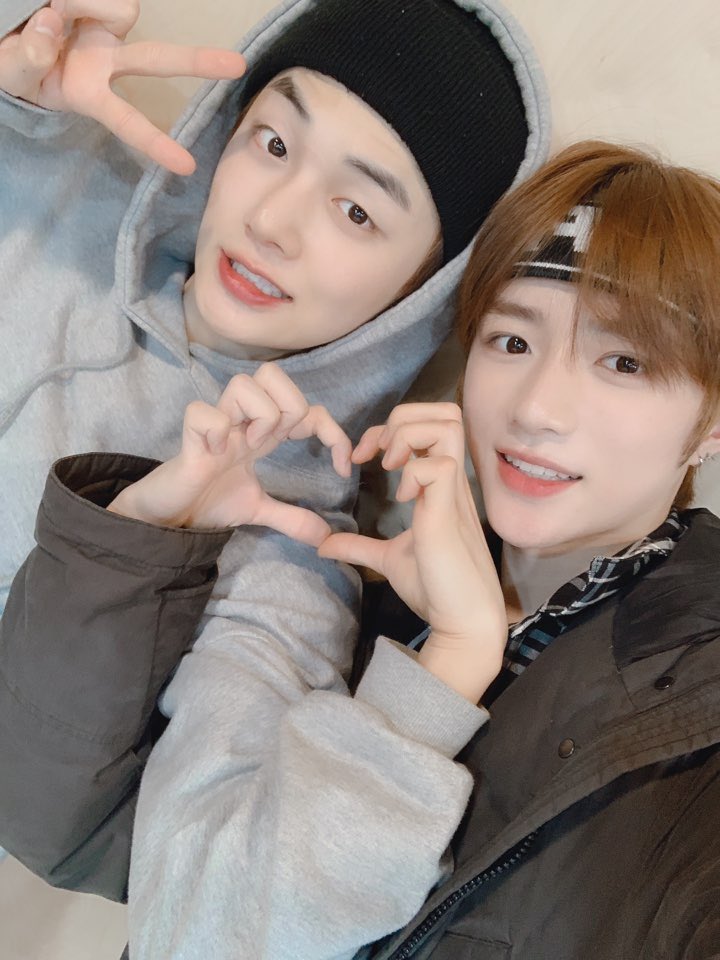 TXT_members tweet picture