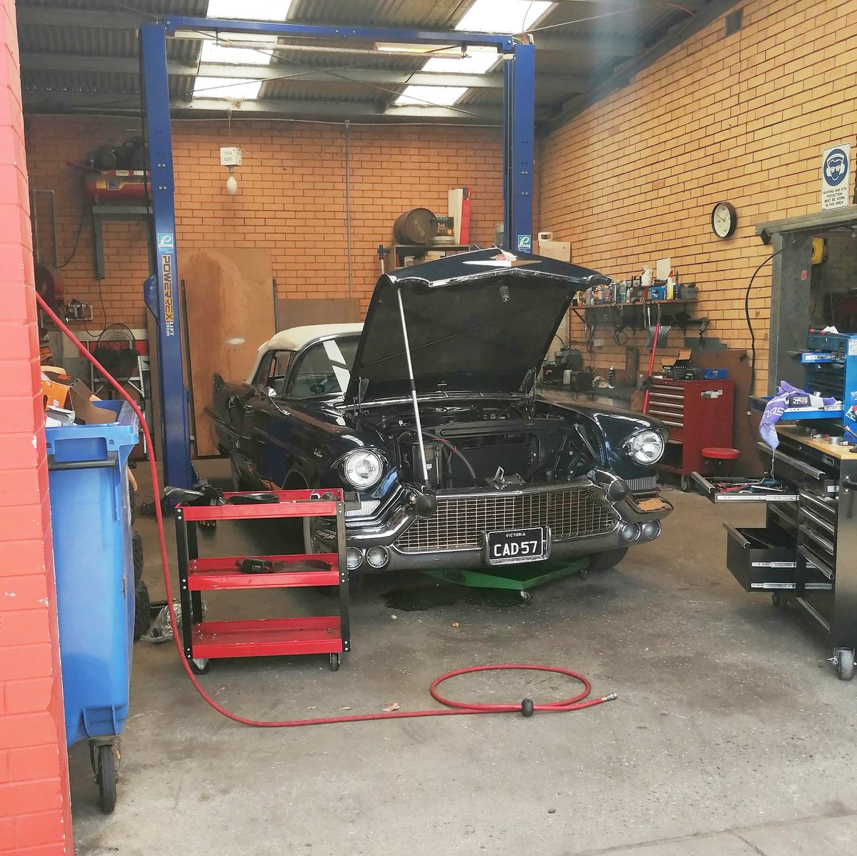 Works on a '57 Cadillac Looks so clean! Isn't it? 
#cadillac #1957cadillac #car #oldcar #americancars  #americanstyle #collectioncar #colac #Victoria #australia #australiagram #travelaustralia #seeaustralia #travelgram #travel #travelblogger #detailing #nicecar #photography