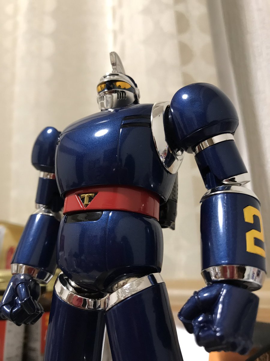 アルフェス10 ブログミニ運営中 Auf Twitter 右股間の金属玉がボコンと外れてたが D 塗装もメッキも良いですねぇ 超合金と違ったプレーンなデザイン構成に鉄っぽさが良い だが塗装ですっごく軽い エボリューショントイズ 太陽の使者鉄人28号