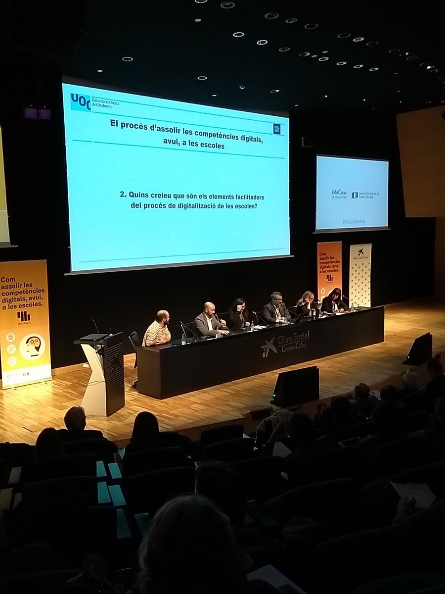 JCalcat's tweet photo. #jornadesflosicalcat2019
Agustí Olivares @EscolaThauBCN crear espais de trobades professors, alumnes. https://t.co/yIS43Emqb6