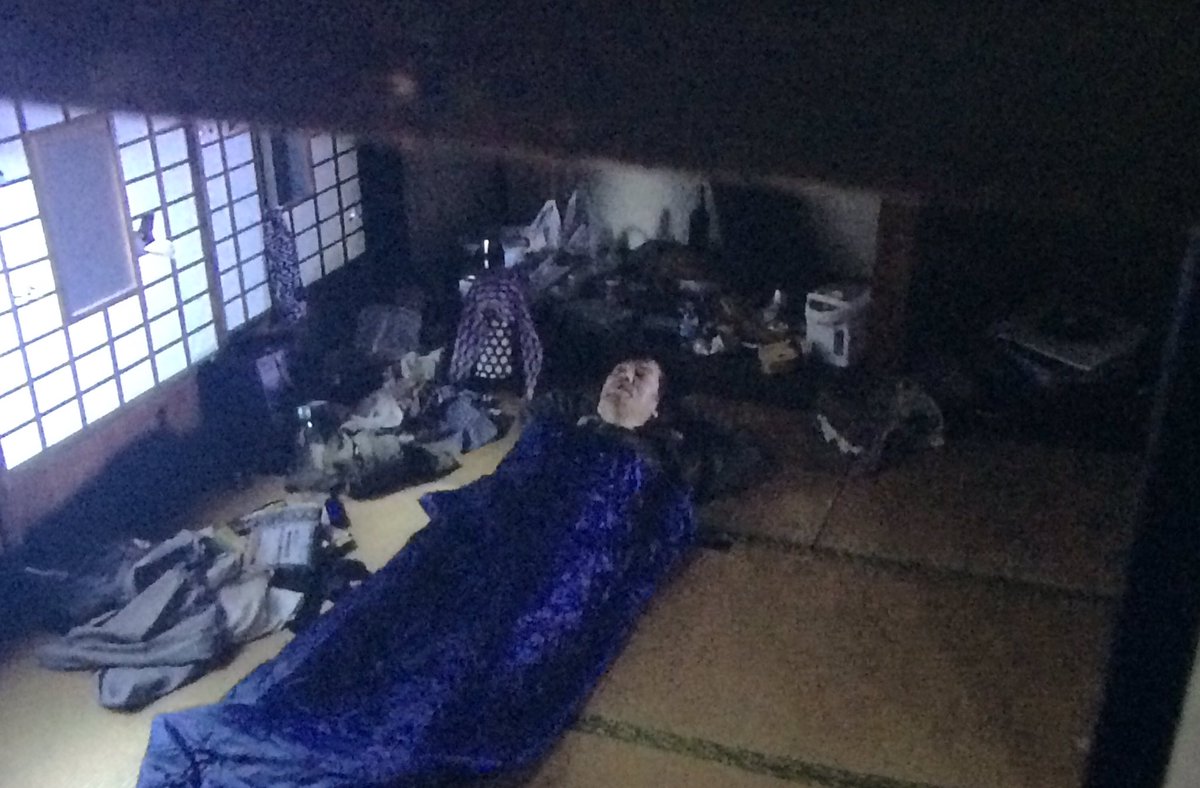 O Xrhsths Hemm Sto Twitter 最後ほっこりする場面 ダメな息子 林泰文が歩道橋から蟹江敬三を応援する
