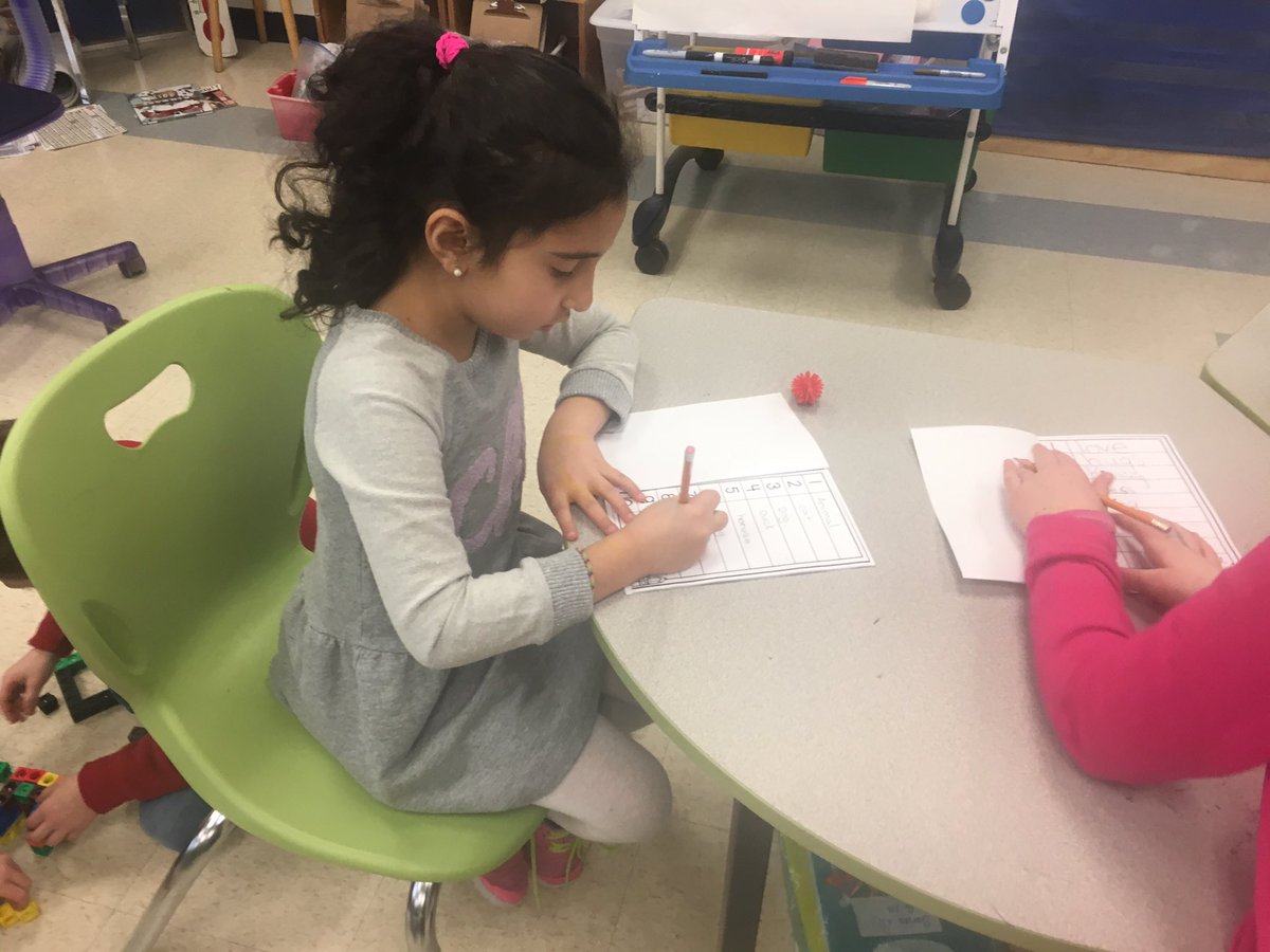 joannmorrisgr2's tweet photo. Math stations”All about the number 100. https://t.co/81xDa3WXRA