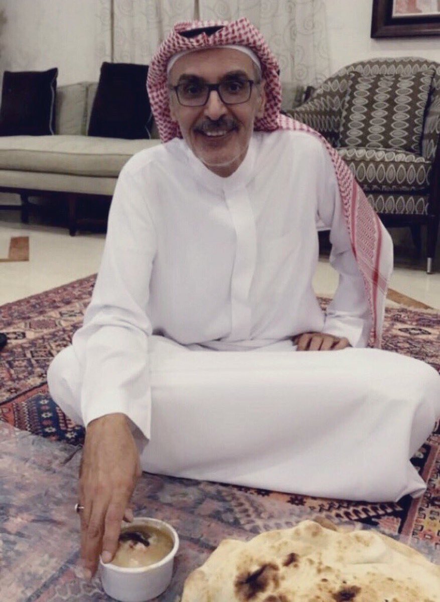أحمد الفهيد (@alfheeda) on Twitter photo سيد اللغة الطازجة..
وأمير الفكرة البكر..
وملك الشعر الكامل..
سمو الامارة والشعر، بدر بن عبدالمحسن، معنا هنا <a href="/albadr/">بدر بن عبدالمحسن</a>
جاء وفي ابتسامته عنقود عنب ينزّ العصير، وفي قلبه صحن عسل، وفي عينيه عرس فسائل رطبة تمصُّ ماء النهر..
جاء وليته يطيل المكوث، ليعرف «شقيق النهار» أنّا نُحبه.. سيد اللغة الطازجة..
وأمير الفكرة البكر..
وملك الشعر الكامل..
سمو الامارة والشعر، بدر بن عبدالمحسن، معنا هنا <a href="/albadr/">بدر بن عبدالمحسن</a>
جاء وفي ابتسامته عنقود عنب ينزّ العصير، وفي قلبه صحن عسل، وفي عينيه عرس فسائل رطبة تمصُّ ماء النهر..
جاء وليته يطيل المكوث، ليعرف «شقيق النهار» أنّا نُحبه..