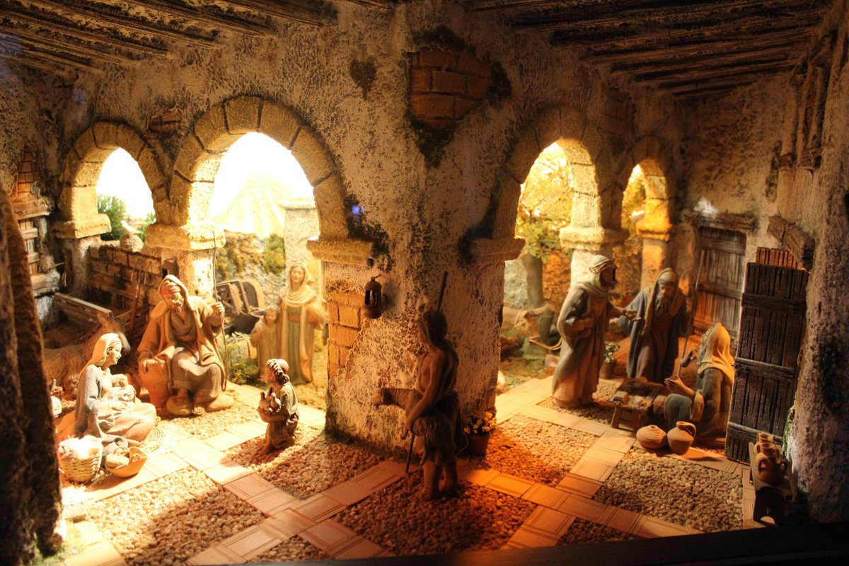 MuseodeBelenes's tweet photo. Diorama de Luis Romero con figuras de Pedro Ramírez. #MuseoDeBelenes https://t.co/XWnqcWscg6