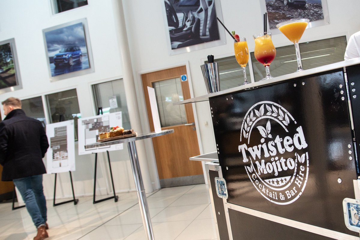 RybrookLR's tweet photo. Lots going on today, plenty of food, drinks and fun for the kids! Come and pop in and explore the New Evoque 😃

@twistedmojito 

#helloevoque #RybrookLandRoverHuddersfield https://t.co/epbTmSaaVs