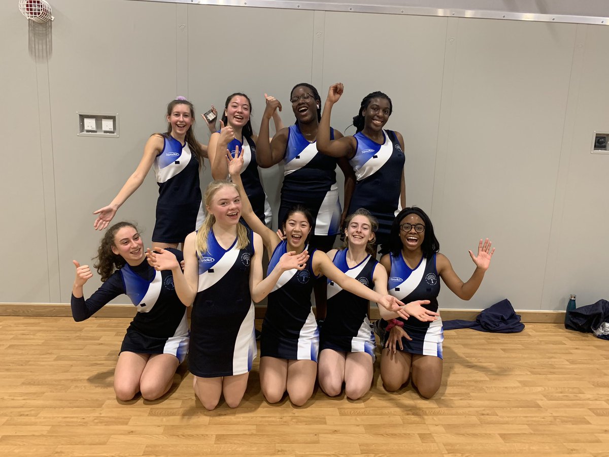 simmykz's tweet photo. Another amazing win for the 1st team @BadmintonSchool @BadmintonPE against Stonar today. Well played girls 💪💪💙 https://t.co/EyDZxBzLIK