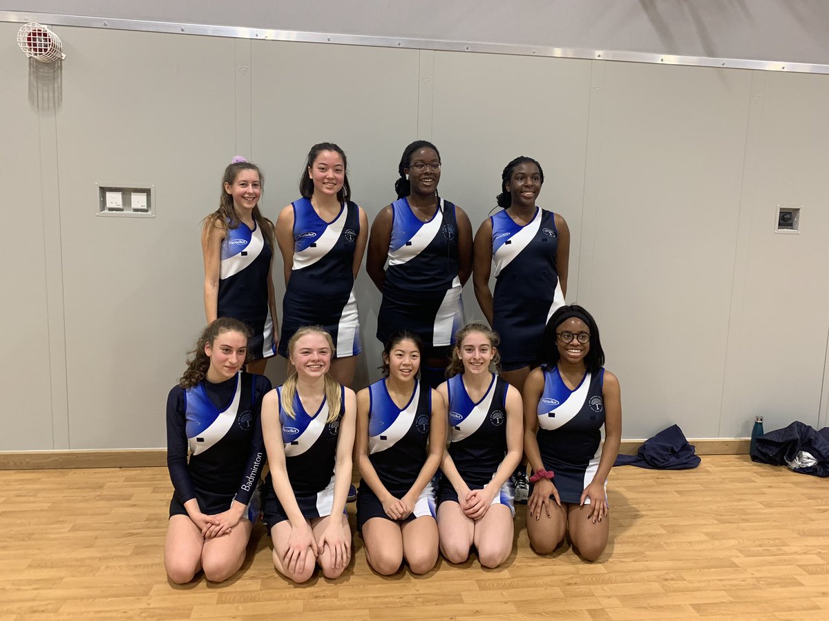 simmykz's tweet photo. Another amazing win for the 1st team @BadmintonSchool @BadmintonPE against Stonar today. Well played girls 💪💪💙 https://t.co/EyDZxBzLIK