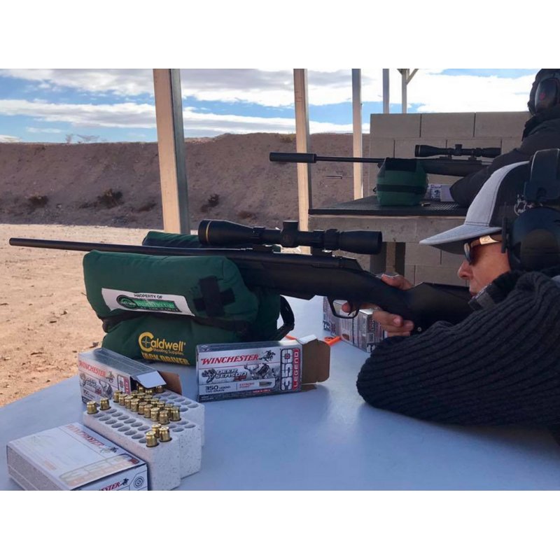 MiaAnstine's tweet image. WHEW!! At #SHOTShow @WinchesterAmmunition introduced the 350 Legend. It's the fastest straight-walled hunting cartridge in the world.
#FastShooting #SmokinFast