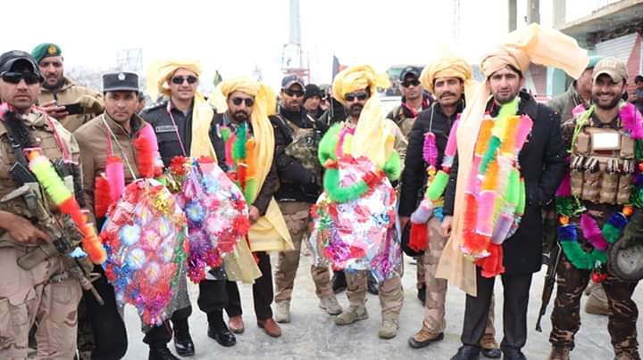 PPaktika's tweet photo. پکتیکا ولایت مرکز شرنه کی خلکو لاریون کونکو خپل ملاتر له امنیتی او دفاعی زواکونو  سخه اعلان کرل https://t.co/XP9MH5lyRG