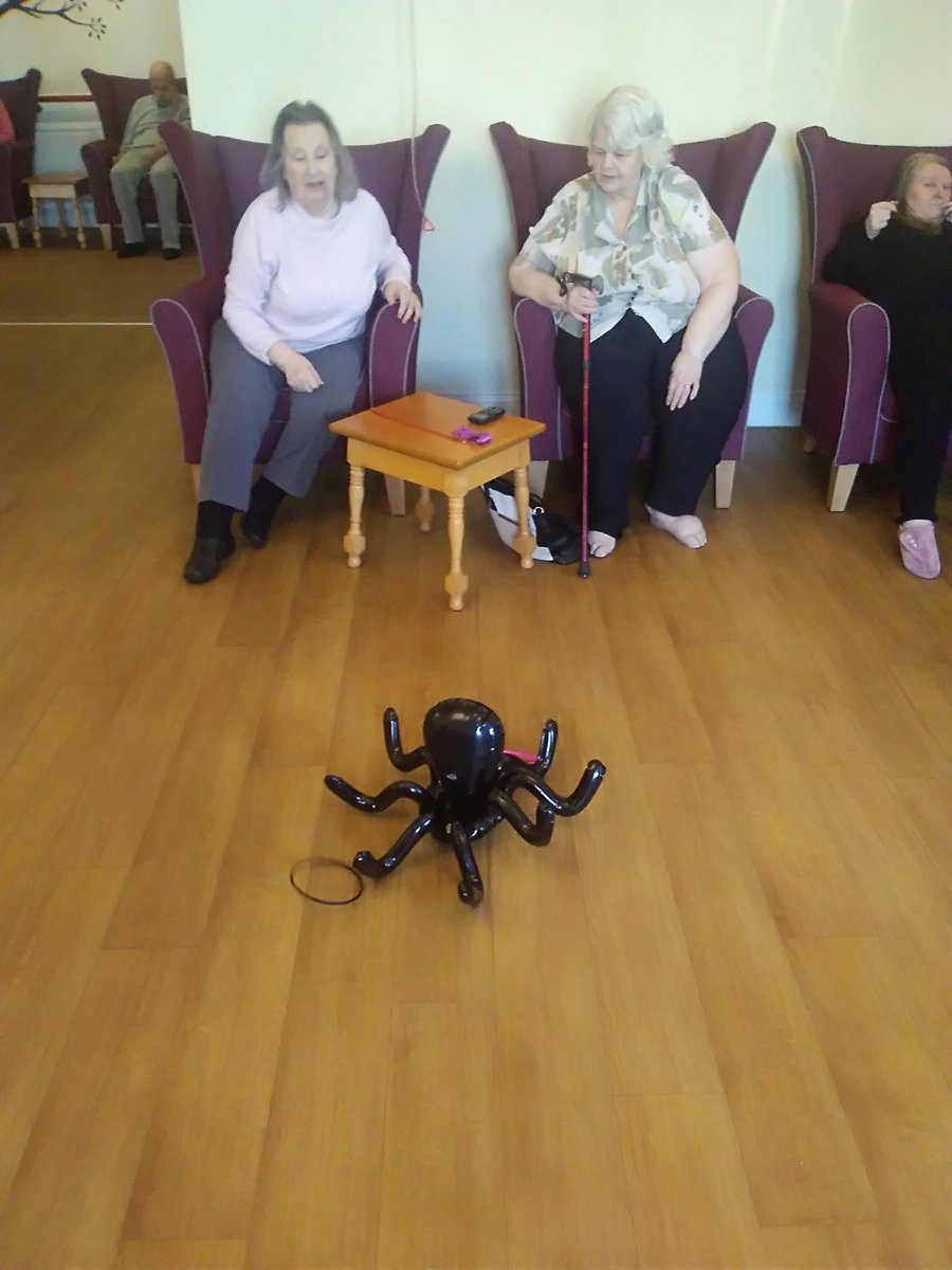 SMC_ForestHall's tweet photo. Fun and games with games and the tuc shop for residents today @St_Martins_Care @AlzInspiration @ageUKNT #games #shop https://t.co/FPwLdj5YfC