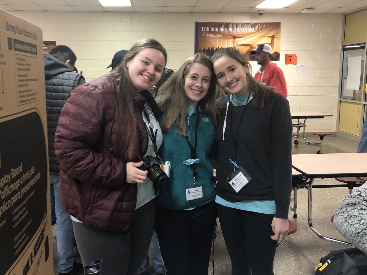 SA_Robotics's tweet photo. it’s go time!🤖🙌
#firstrobotics #FIRSTLikeAGirl #ROVERRUCKUS #SArobotics #stemsquad #morethanrobots https://t.co/QZipjBkkpQ