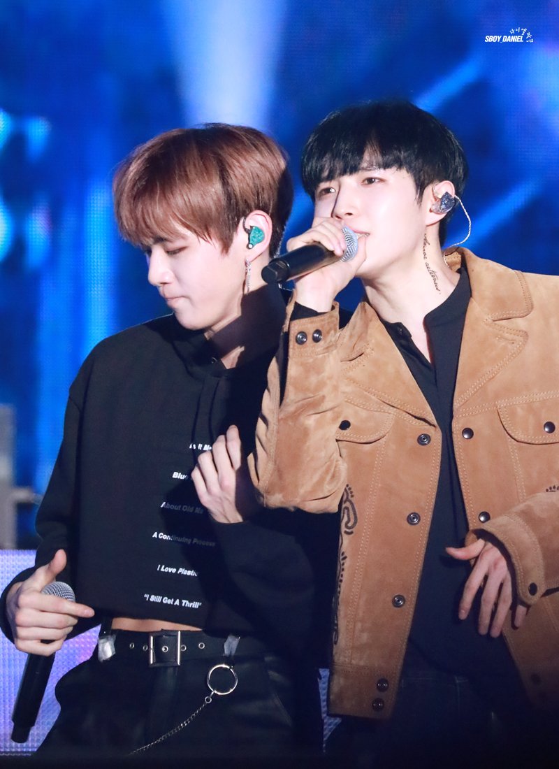 sboy_DANIEL's tweet photo. 2019 Wanna One Concert [Therefore-0124]

96즈 우정 영원하자
째니가 말만하면 나 혼자 빵빵 터지지 

#강다니엘 #김재환 #KimJaeHwan #KangDaniel #워너원콘서트 #therefore https://t.co/mqfwZTxu2a