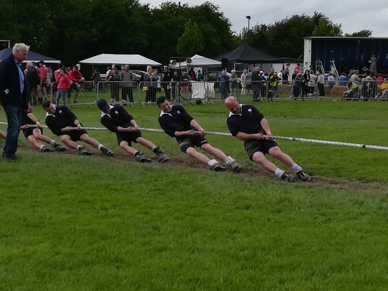 Anyone interested in giving Tug of war a try? We start training for 2019 season on Tues 19th Feb, 7pm <a href="/TheDerwentArms/">The Derwent Arms</a>, York. We cater for men, ladies and youth members.  <a href="/yorkpress/">The Press</a> <a href="/yorkshirepost/">The Yorkshire Post</a> #getropedin #tugofwar