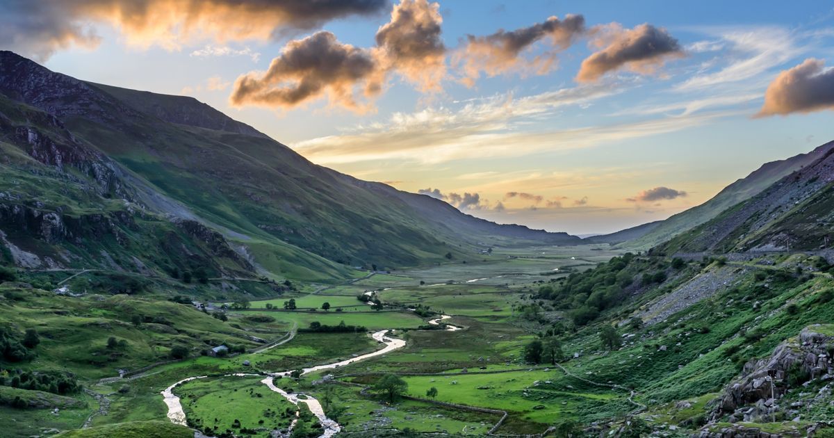 StudyAbroadCU's tweet image. Did you know Wales has been named one of the most beautiful countries in the world by the Rough Guide top 10?😍 

Find out why in the following article: buff.ly/2QETqgA