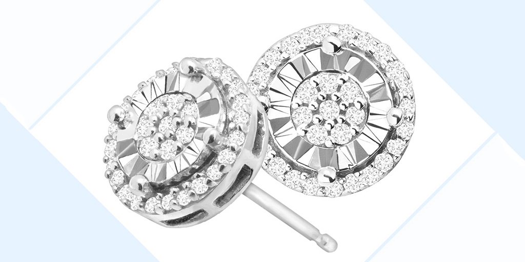 "Women should never go without #earrings ..." - <a href="/jlo/">jlo</a>
Double tap if you agree 😉 and shop our #WeeklyDeal ➡️ bit.ly/2B7yEBj