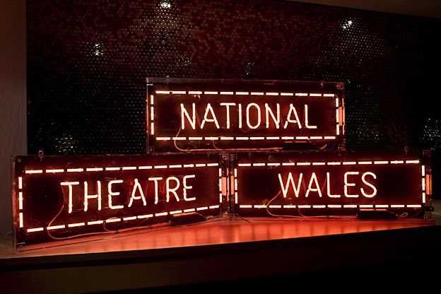 Want to become part of the furniture here at NTW? We are on the lookout for a brand new brilliant Producer…&amp; it could be you! So get over to the website, get the info &amp; apply already! buff.ly/2UhfgJB