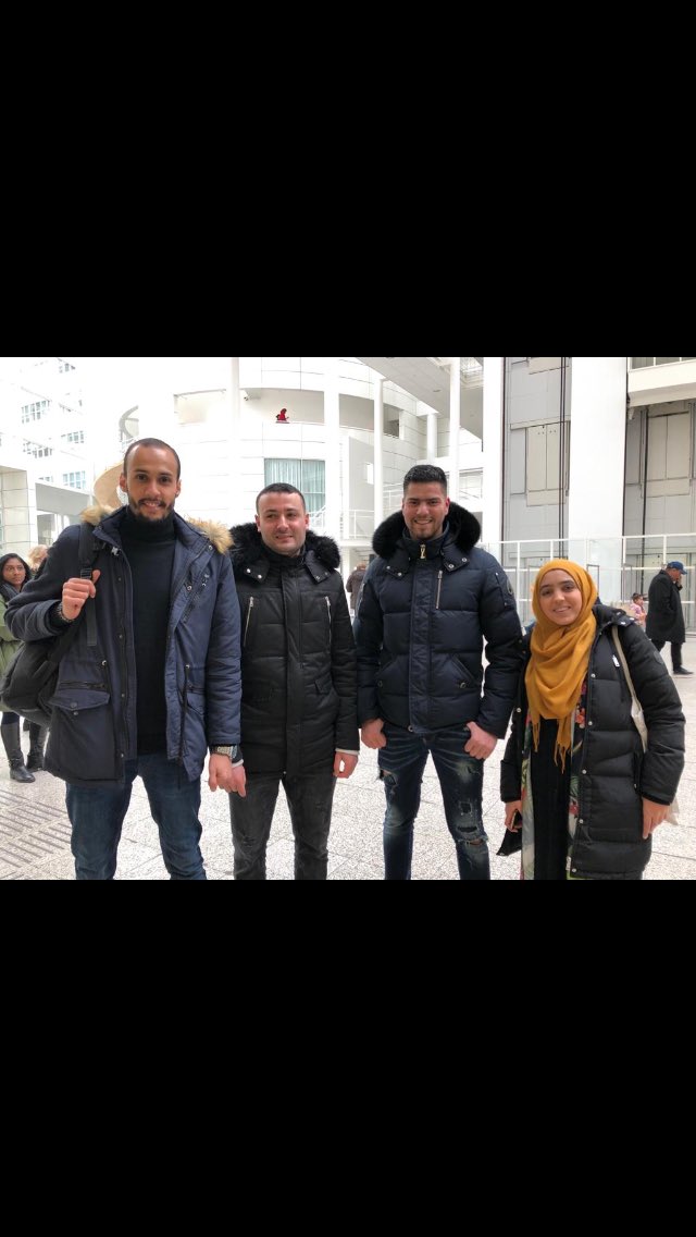 JeugdcentrumSam's tweet photo. Vanmiddag na lang wachten kennis gemaakt met Younes (Libië) en Tara (Irak) . Deze week gaat onze jeugd ze de Schilderswijk laten zien. Verder interessante gesprekken o.a. met wethouder #saskiabruines en een bezoek aan Amsterdam #techondernemer #nextprojecten #karama #samson https://t.co/Y2Ne26ayRe