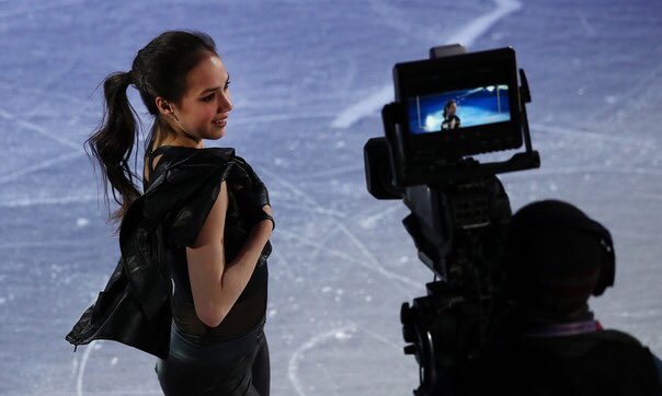 archivezagitova's tweet image. — alina performing her exhibition "survivor" at the european championships.

♡. .⃗ . #алиназагитова | #alinazagitova