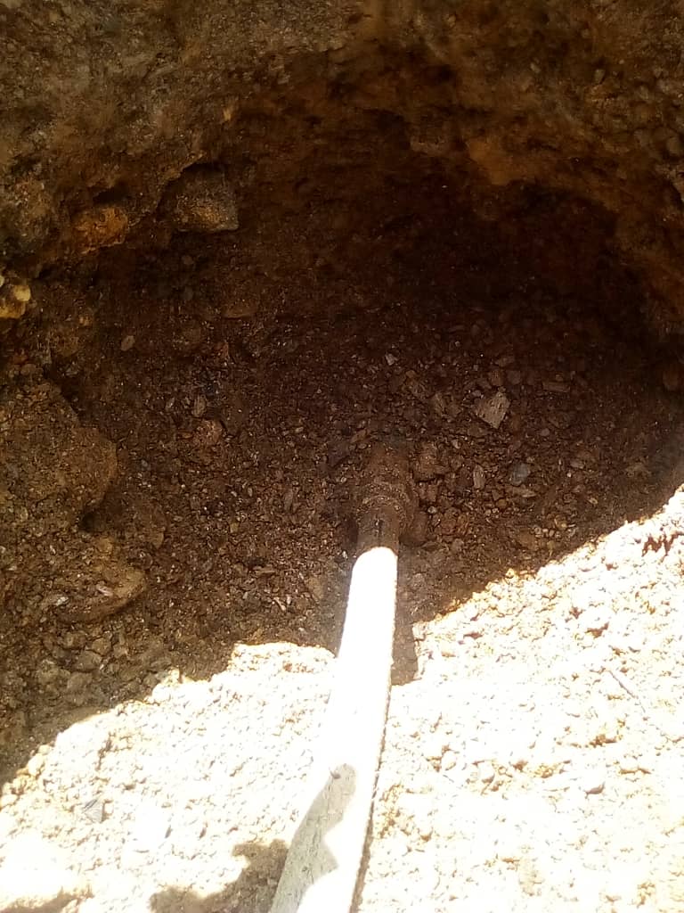 darwingonzalezp's tweet photo. Hoy #28Ene parte del equipo de infraestructura, en respuesta a la solicitud realizada por nuestros vecinos de #LaBonita,  Res. Avilautana; atendió avería de tubería de aguas servidas, donde se procedió a su reemplazo. https://t.co/Z47o4xyGhw