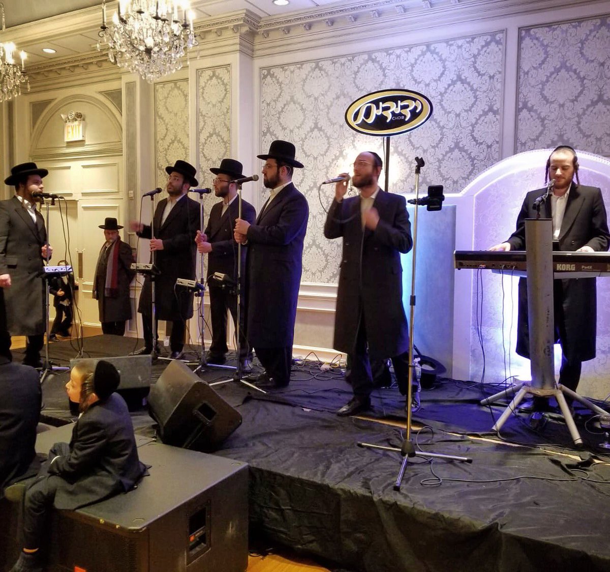 Yedidim Choir (@yedidimchoir) on Twitter photo #wedding in #boropark last night with <a href="/MenachMoskowitz/">Menachem Moskowitz</a> #music by <a href="/MottyMiller/">Motty Miller</a> #awesomeperformance #wedding in #boropark last night with <a href="/MenachMoskowitz/">Menachem Moskowitz</a> #music by <a href="/MottyMiller/">Motty Miller</a> #awesomeperformance