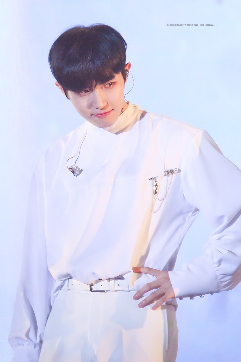 FLOWERROAD_0527's tweet photo. 190124 👑 #워너원 #김재환 https://t.co/9nsgm56qGC