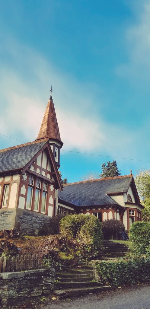 #scotland never stops impressing me...hidden gems everywhere, this one is just under 30 min drive from our home in #Inverness
Visit Strahpeffer to travel back in time to the Victorian era.
#Outlander lovers would also have plenty to see on the way.