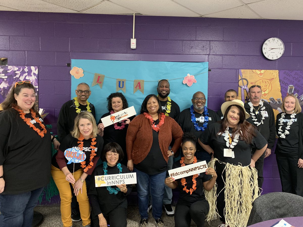 WarwickRaiders's tweet photo. Our CTE department is ready for an awesome PD day by @nnpscte #RaiderPride #NNPSProud #EdcampNNPSCTE https://t.co/xIfUeQLtrs