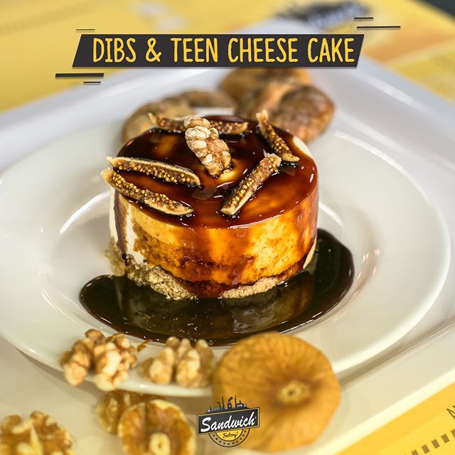 SF_Doha's tweet photo. The famous Dibs and Teen Cheese Cake in it’s delicious and appetizing form! -- Don’t forget to tag us & share your #Sfexperience with us!
#foodporn #foodie #livelovefood #food #foodstagram #atyabsandwich #wedesigntaste #sfdoha #sandwichfactory #gatemall… https://t.co/aw5E37mvef https://t.co/mTdXfsLsZR