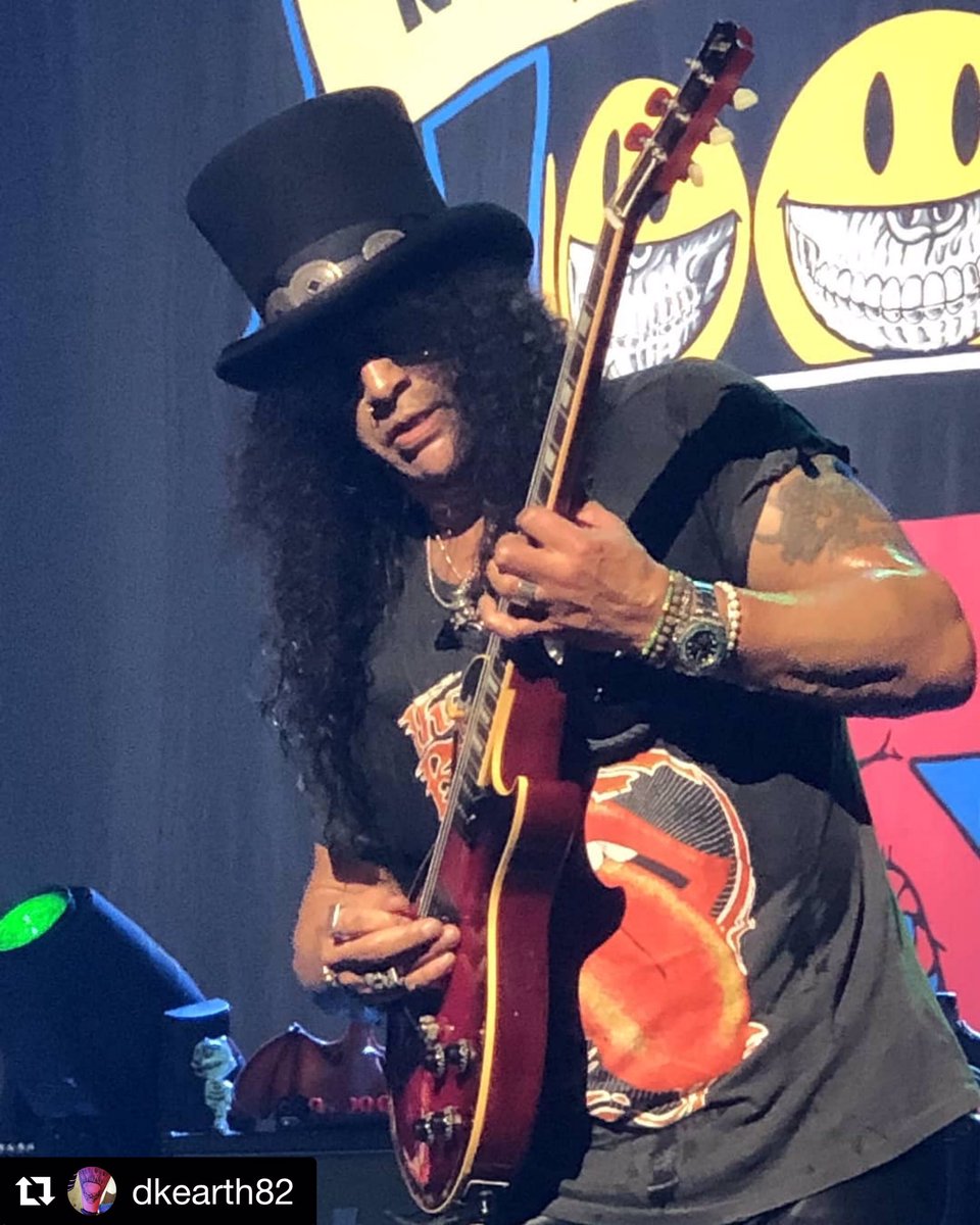 #Repost <a href="/dkearth82/">Hideous Mutant</a> with <a href="/get_repost/">Repost</a>
・・・
"Didn't ever expect to shove my camera in his face #slash " #SMKC #qudosbankarena