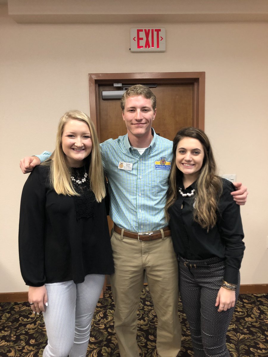 middleburgffa's tweet photo. This weekend a few of our officers took the trip to Haines City for the 360° and 212° conference! #212virtues #360vision #justoneffa #activatemhsffa l https://t.co/bxnZHyRsIG
