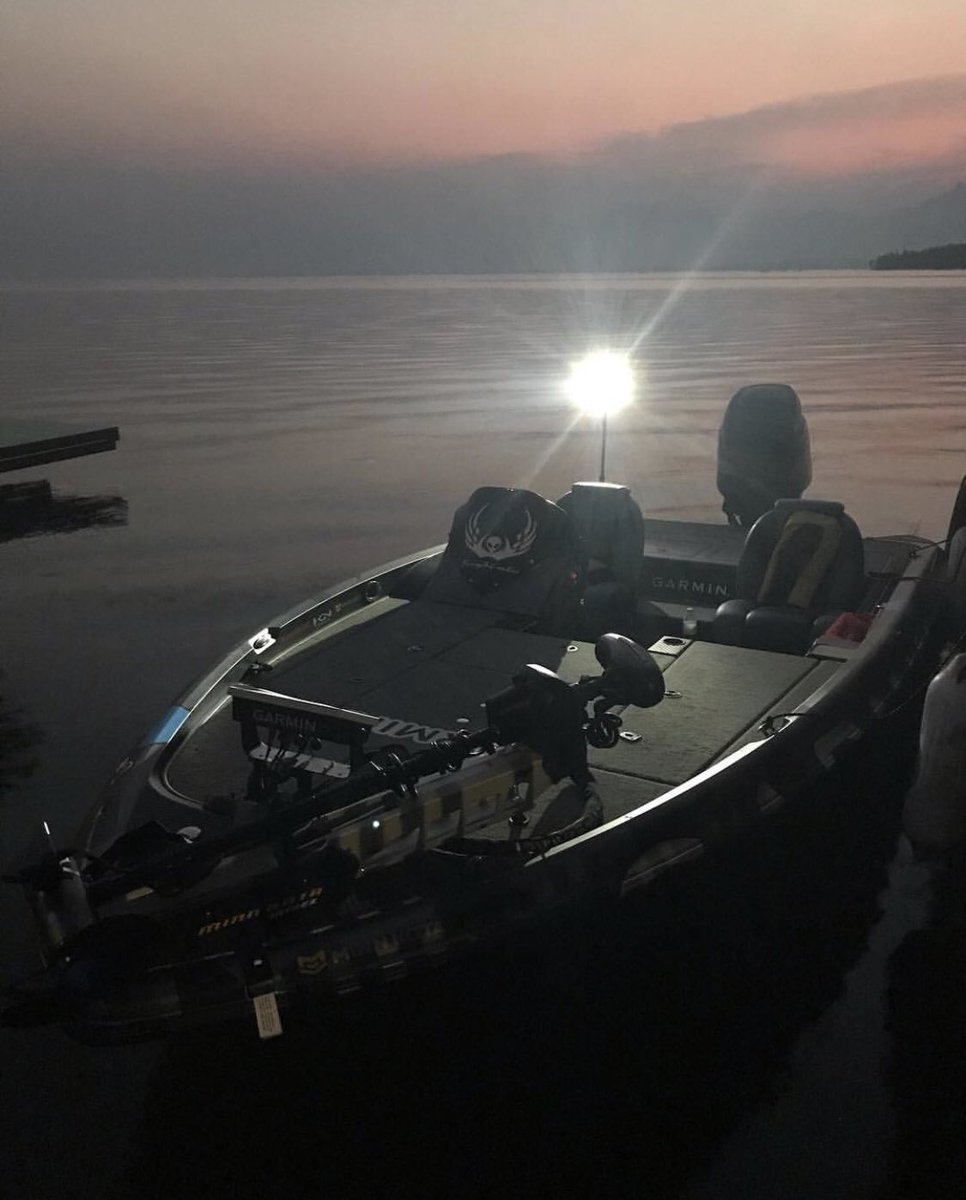 myyolotek's tweet image. What do you think about this pic from Sebastiaan &amp;amp; our friends at @FarangBaCreations in Bangkok, Thailand? 
~
(Pic of PowerLight-53" the Ultimate Decklight/Spotlight/FloodLight/Powered Camera Mount for your boat)
~
#AlwaysBeRecordingWithYOLOtek @Garmin #GarminVIRB