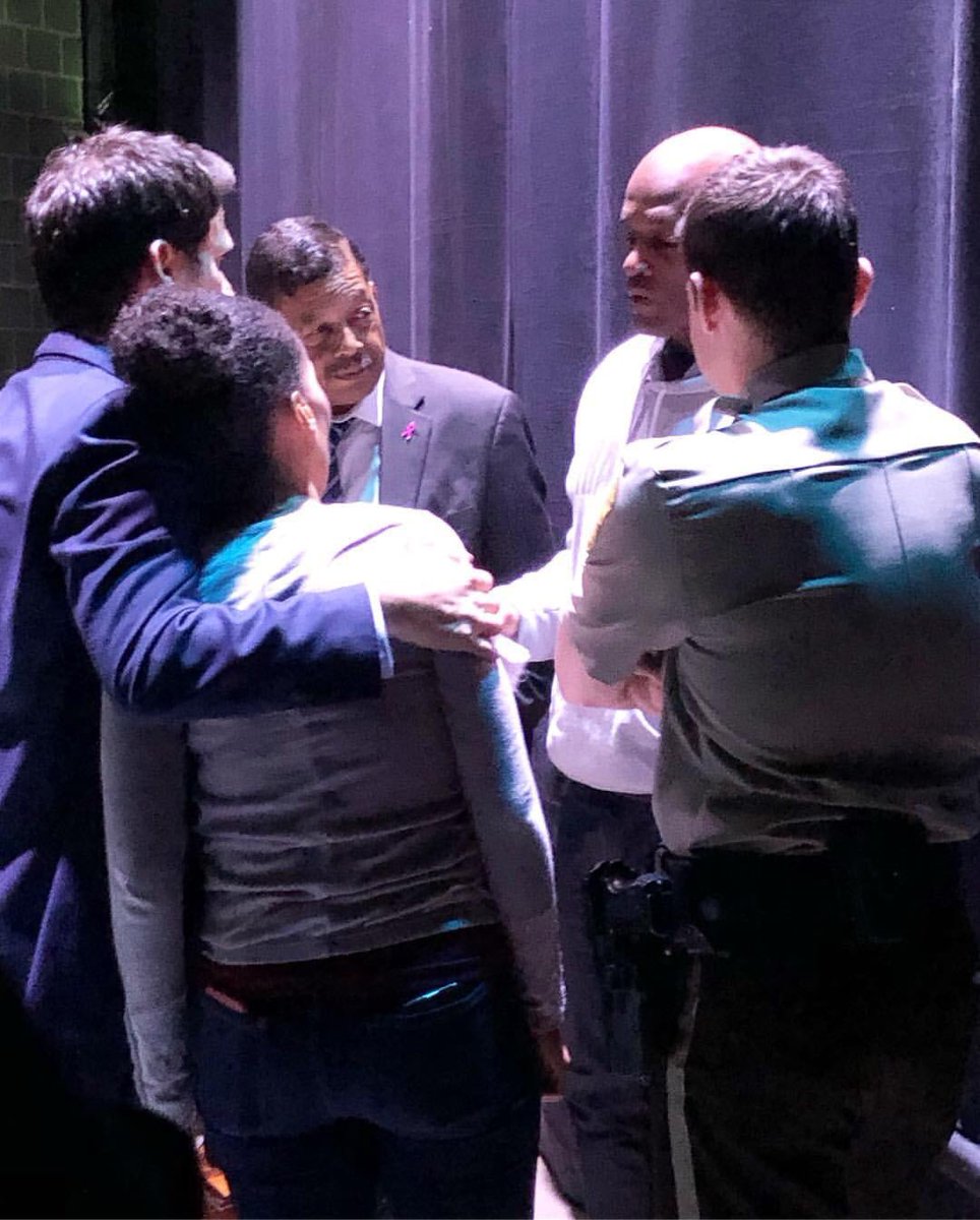 jeremyjordancom's tweet image. 📷: @kerrywashington #AmericanSonPlay #EugeneLee #JeremyJordan instagram.com/p/BtLfvOlHtKG/…