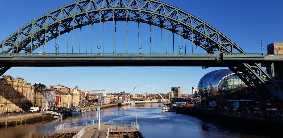 ob83_Matt's tweet photo. Lovely 🌞 &amp; bright blue skies view of the office this lunchtime in #Newcastle with @HMSExample alongside on the @RoyalNavy / @RNReserve  #HMSCalliope pontoon in #Gateshead #MondayMotivation #Tyne #TyneBridge #Northumbria https://t.co/AtqNa00fJb