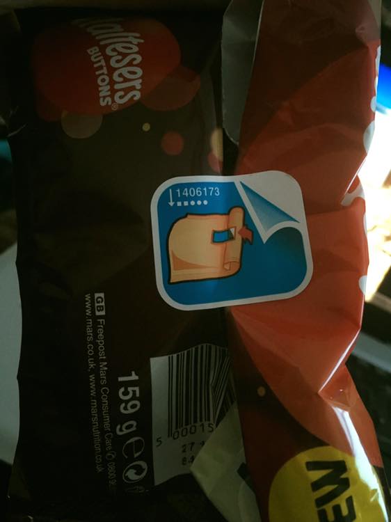 Jamie here 'til 7

...Something shocking happened on the weekend!

I re-sealed a chocolate packet!

IT'S NEVER HAPPENED BEFORE!