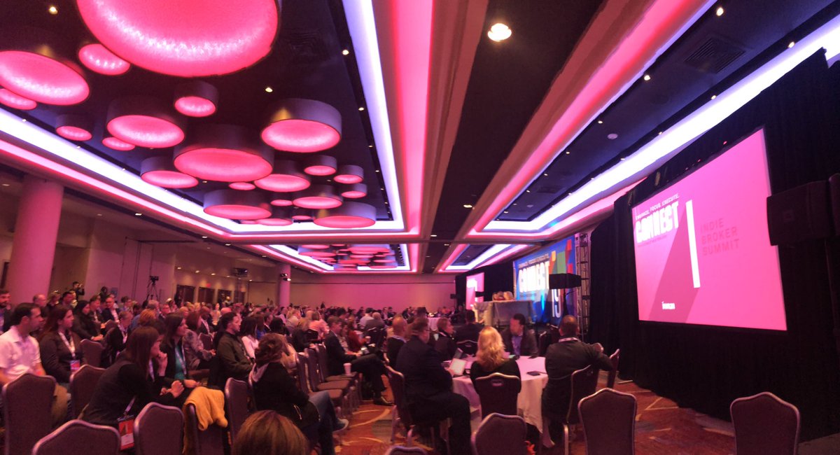 Full house at <a href="/InmanConnect/">InmanConnect</a> Indie Broker session ~ #ICNY